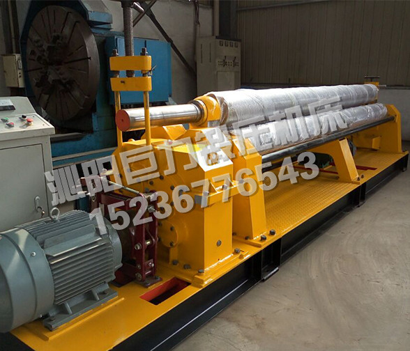 W11-12x2000-掛車(chē)專用卷板機(jī)